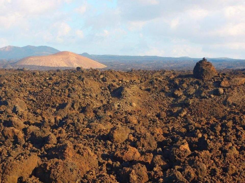 Paisaje Lunar Tinajo Luaran gambar